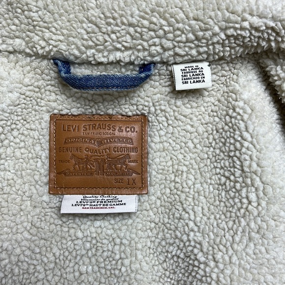 Levi’s Sherpa Lined Jean Jacket - Picture 6 of 7